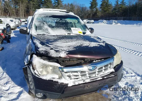 2013 Subaru Forester 2.5X Limited z USA, uszkodzony, nr VIN JF2SHAEC3DH403716